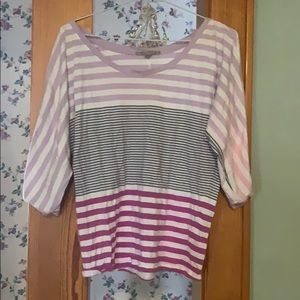 Gap 3/4 length shirt